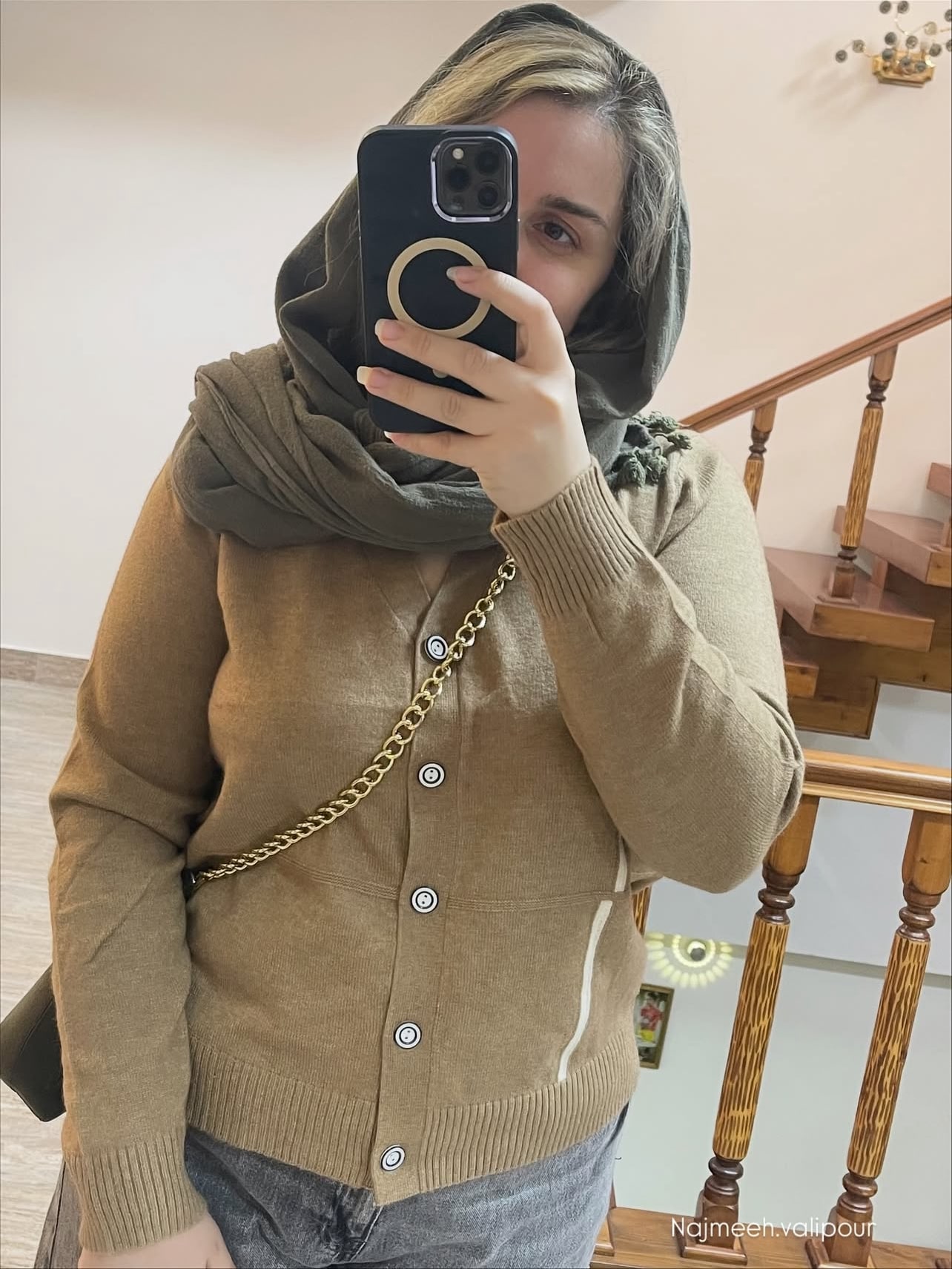 بافت گپ دکمه دار